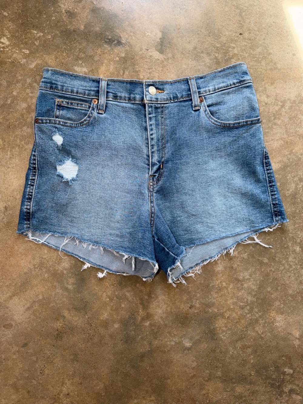 Levi Strauss Signature High Rise Denim Shorts Distressed Raw Hem - Size 29